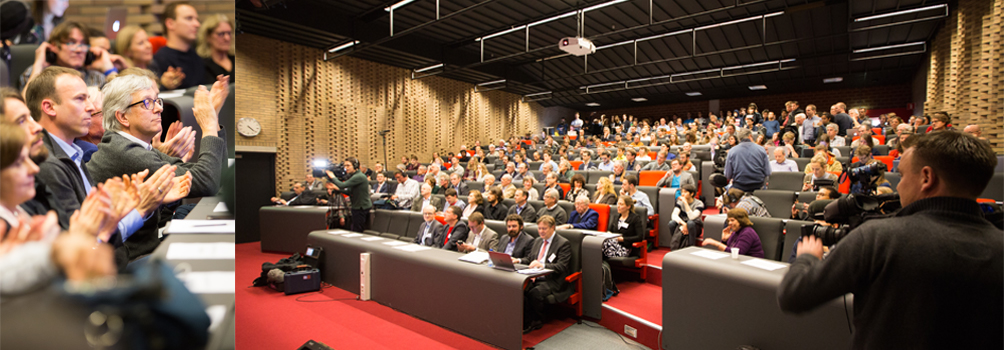 Impressie van de persconferentie in het Amsterdam Science Park Conference Centre (naast Nikhef)