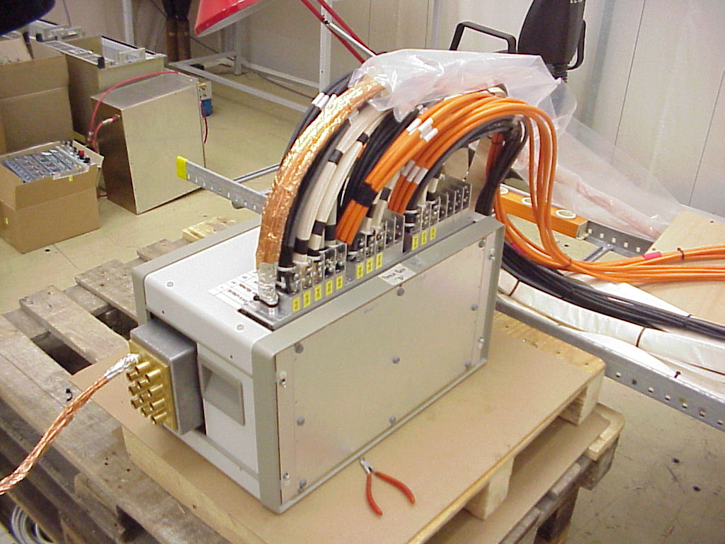 MVC-809X_patchbox.JPG, 151640 bytes, 11/21/00