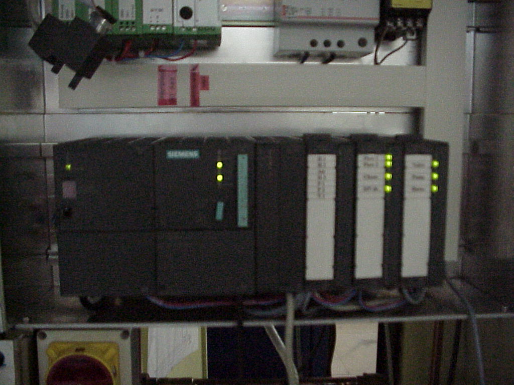 MVC-837X_koeling__crate_voor6.JPG, 139411 bytes, 11/21/00