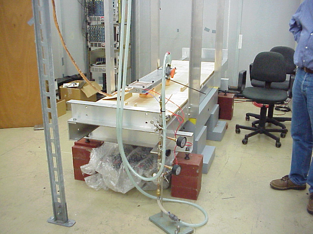 MVC-843X_ladder_opst.JPG, 145795 bytes, 11/21/00